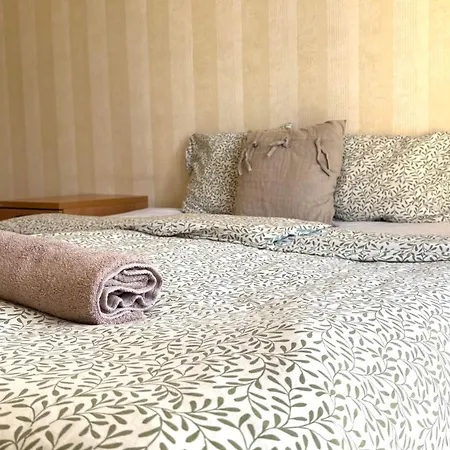 Bright & Modern Getaway With Terrace Appartement Budapest