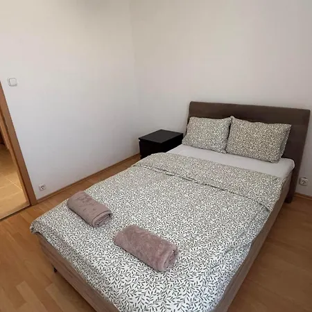 Apartament Bright & Modern Getaway With Terrace