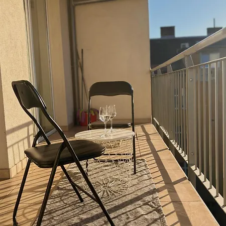 Bright & Modern Getaway With Terrace *